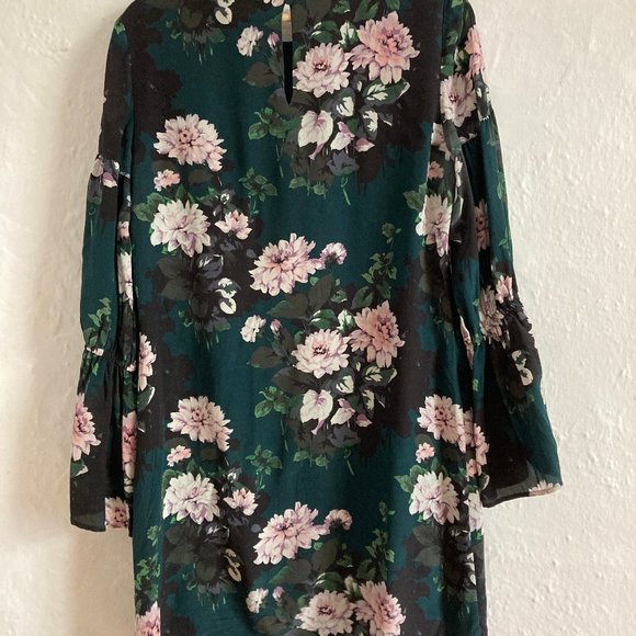 COPY - Club Monaco Teal Green Silk Dress with Blush Floral Pattern & Bell Sleev… - Picture 5 of 9